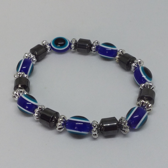 Luny's Emporium Jewelry - Magic Eye charm Beads Hematite Stretch Bracelet